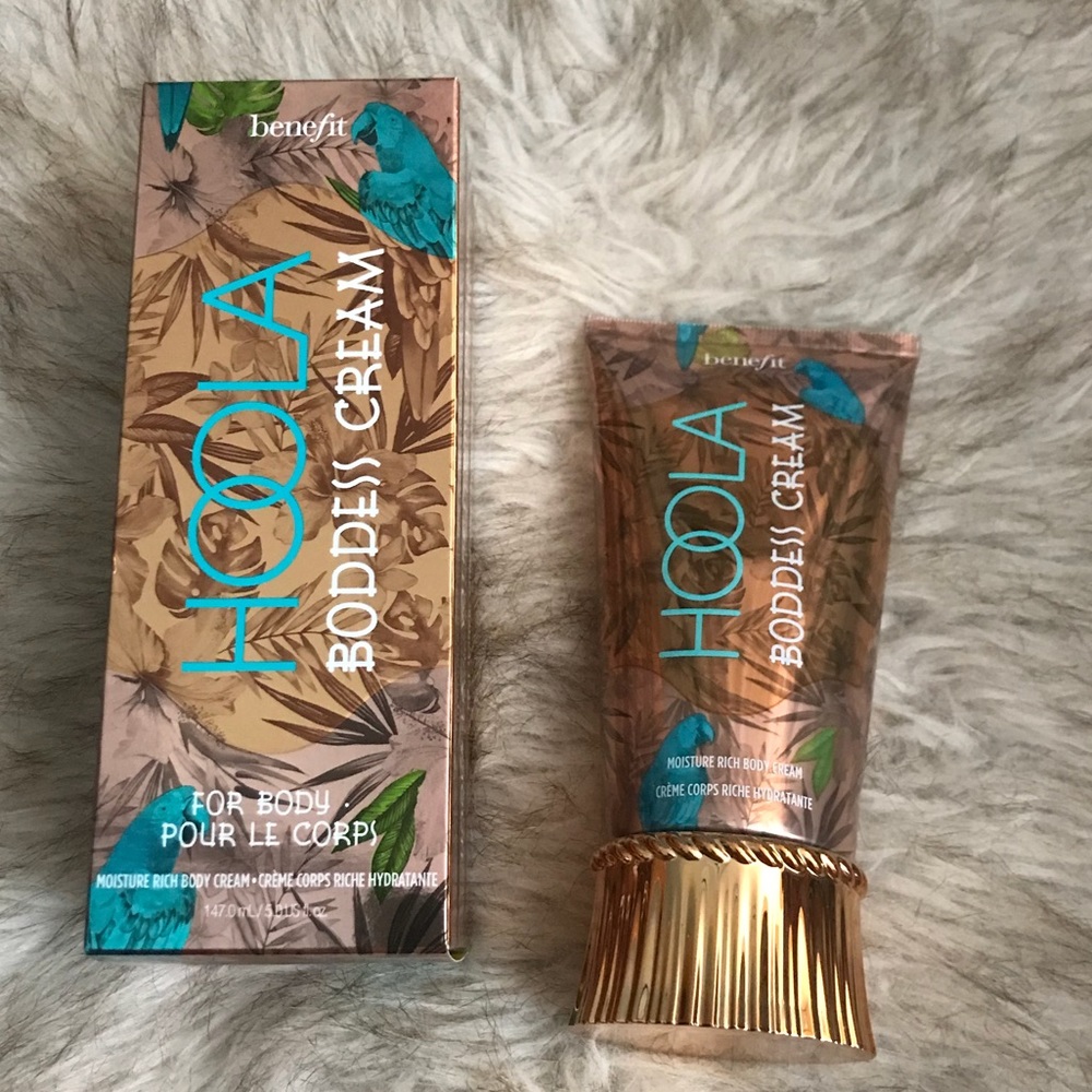 Benefit Hoola Boddess Body Cream